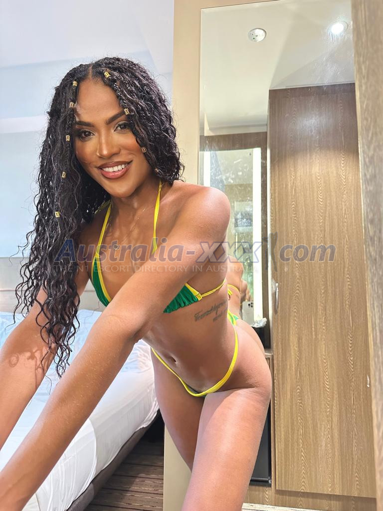 Manuella Dark - 1642